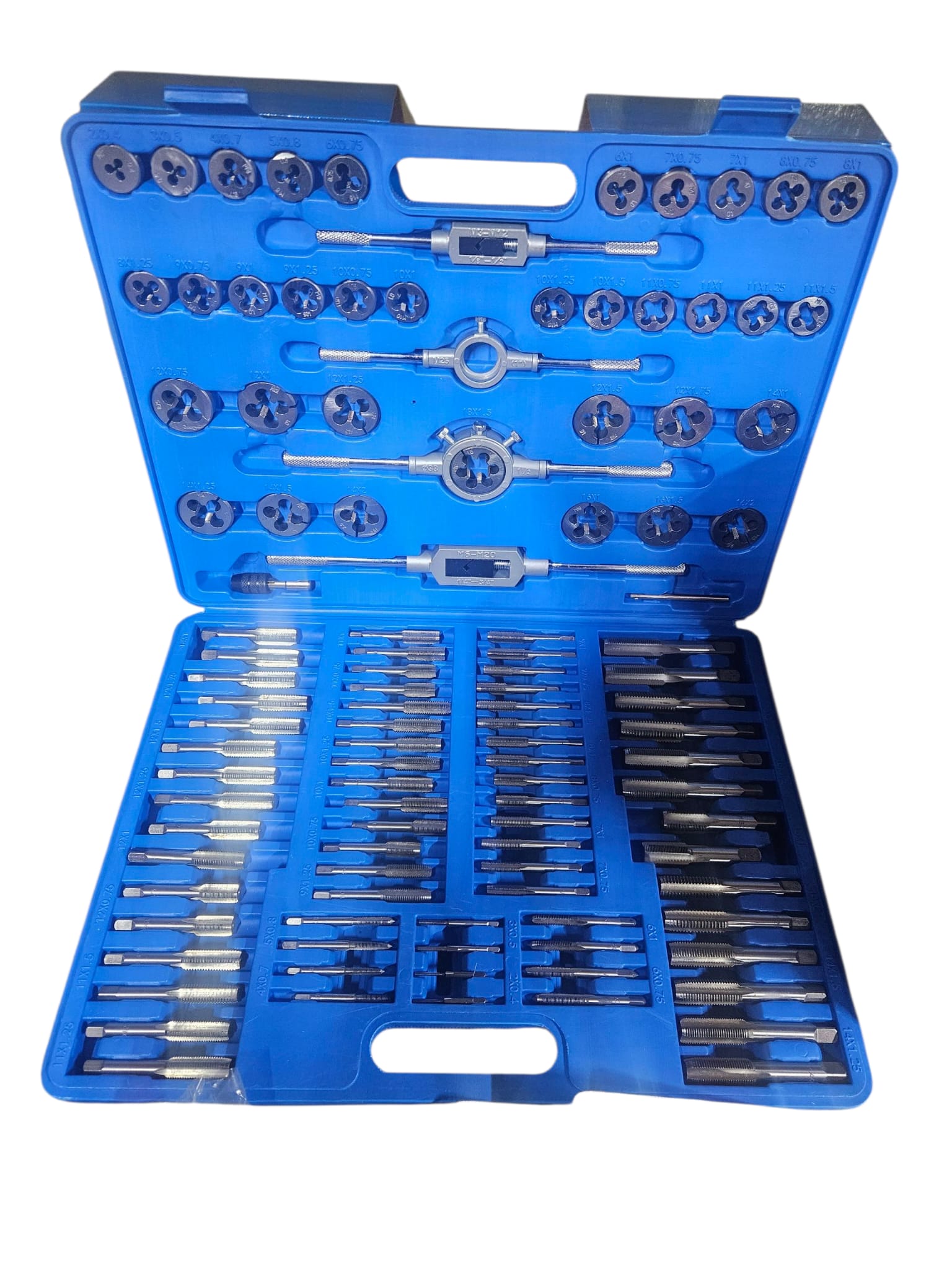 110 gab. vītņgriezēju (tap & die) komplekts