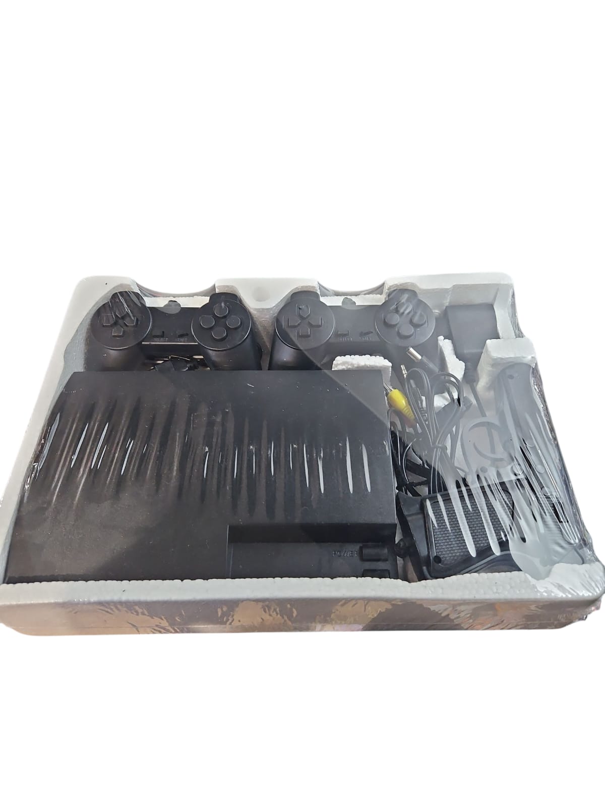 📦 spēļu konsole FUN GAME 3 – klasiskā retro tipa izklaides sistēma.