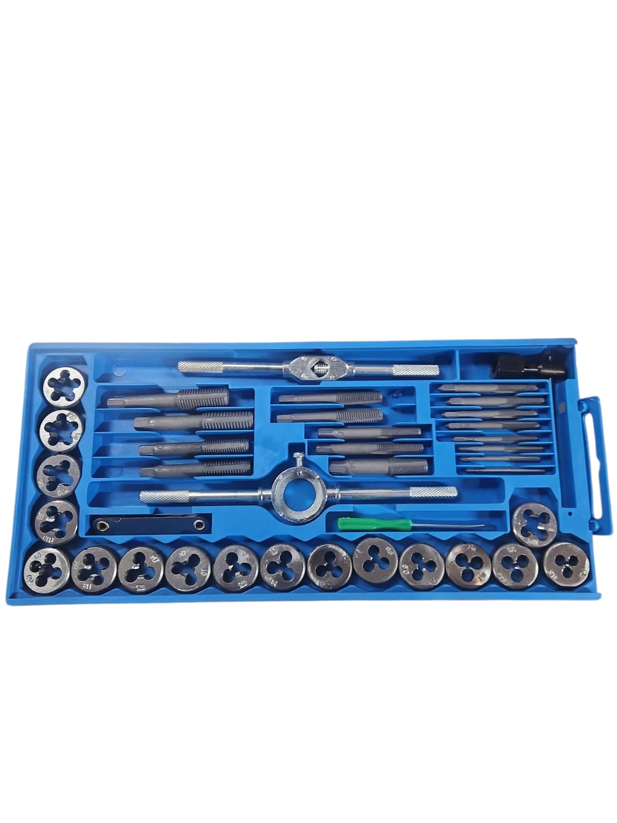 40 gab. vītņgriežu un matu komplekts